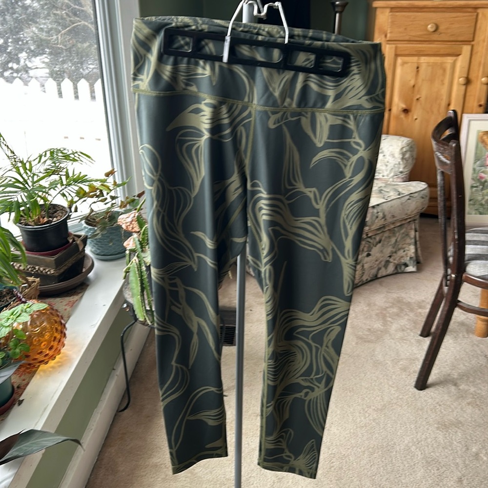 NWOT Zella workout pants
